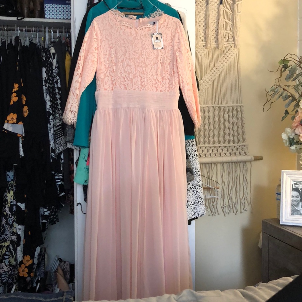 Dainty Jewels lace maxi